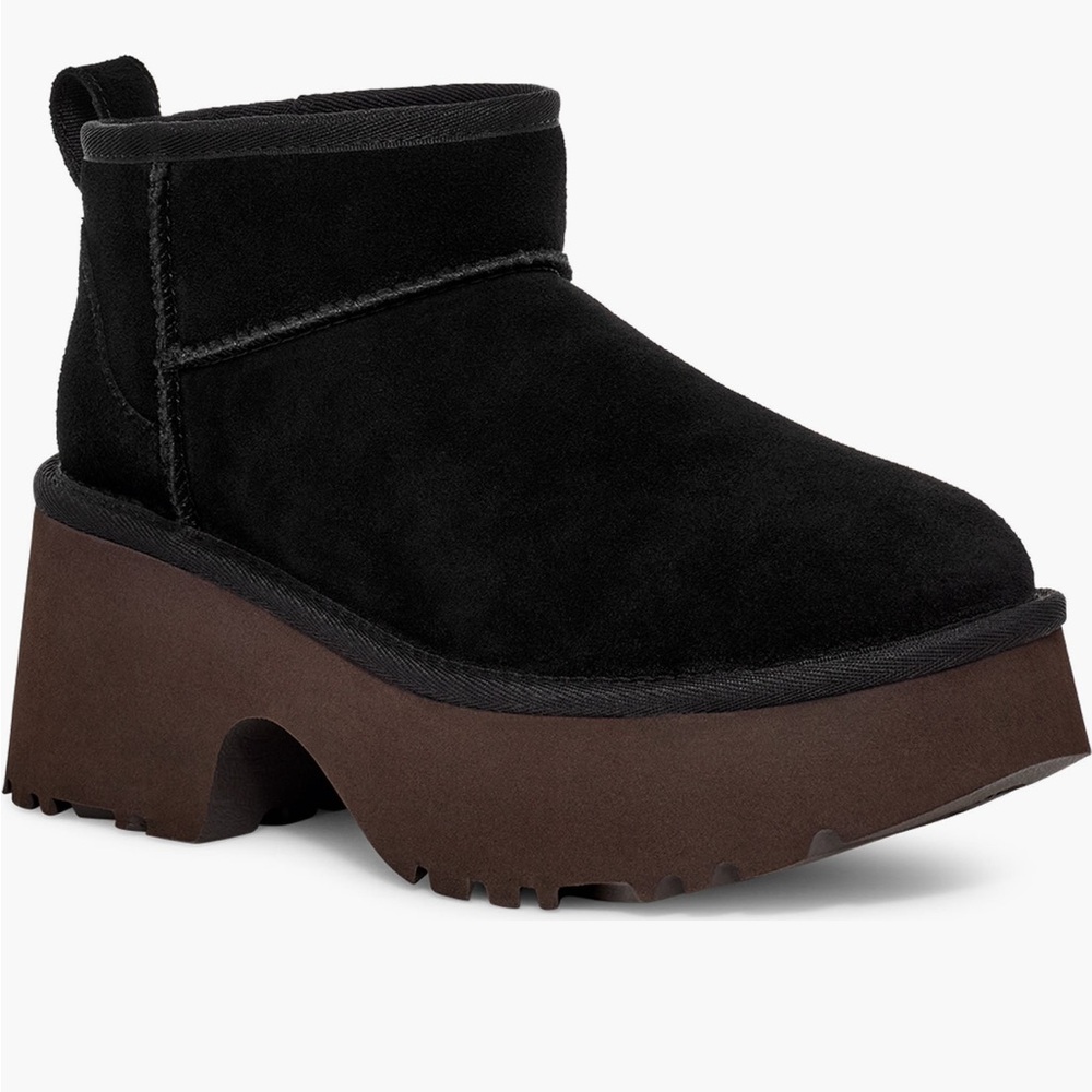 UGG Black Suede ultra mini new heights Platform Boots size 7 New in box